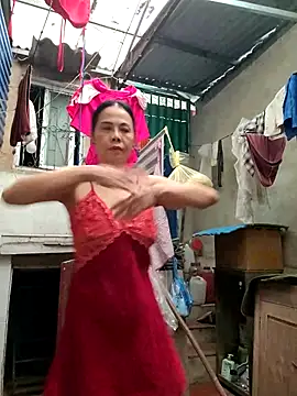 Snapshot of Basanis68 chatting on October 4, 11:09 pm Basanis68 online show from October 4, 11:09 pm