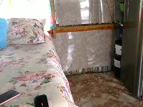 Zuzu angel online show from April 9, 11:15 am