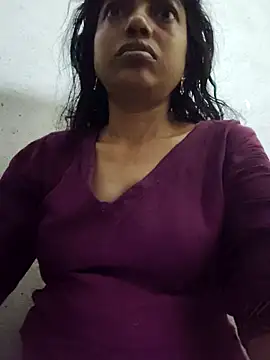 Snapshot of Gautami-telugu chatting on October 28, 10:25 pm Gautami-telugu online show from October 28, 10:25 pm