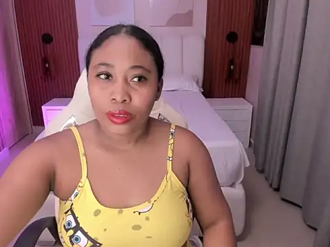 Leah Sweetie online show from October 20, 10:18 am