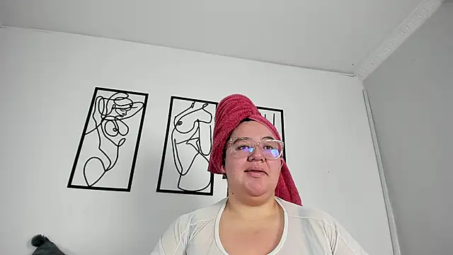 Snapshot of RubyPirsso18 chatting on October 11, 7:27 pm RubyPirsso18 online show from October 11, 7:27 pm