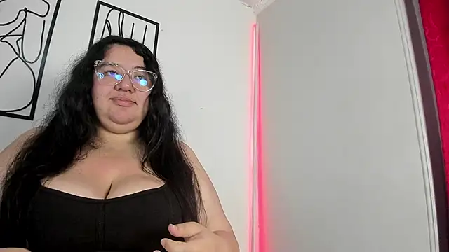 Snapshot of RubyPirsso18 chatting on October 10, 7:19 pm RubyPirsso18 online show from October 10, 7:19 pm