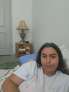 cinnaminnie online show from May 15, 6:21 pm