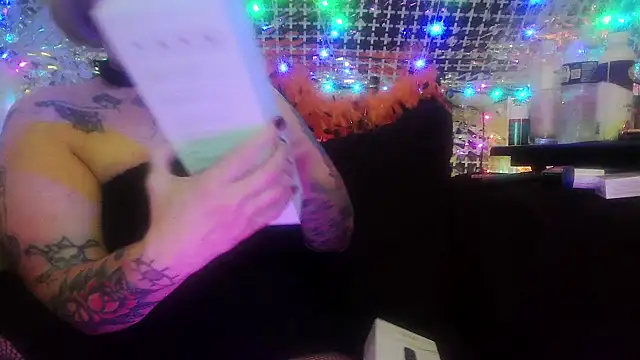 Hunniebunnie78 online show from July 26, 3:58 am