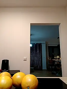 Snapshot of Jujuicy_97 chatting on October 24, 4:19 am Jujuicy 97 online show from October 24, 4:19 am