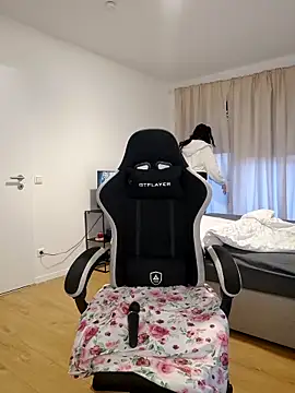 Snapshot of Jujuicy_97 chatting on September 28, 4:56 pm Jujuicy 97 online show from September 28, 4:56 pm