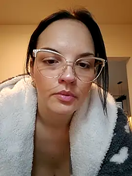 Snapshot of Jujuicy_97 chatting on October 26, 7:48 am Jujuicy 97 online show from October 26, 7:48 am