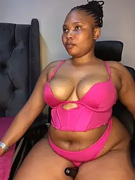 Anaelle24 online show from February 3, 8:30 am