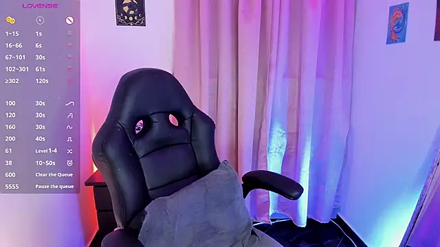 Snapshot of indra_cam chatting on October 27, 6:20 am indra cam online show from October 27, 6:20 am