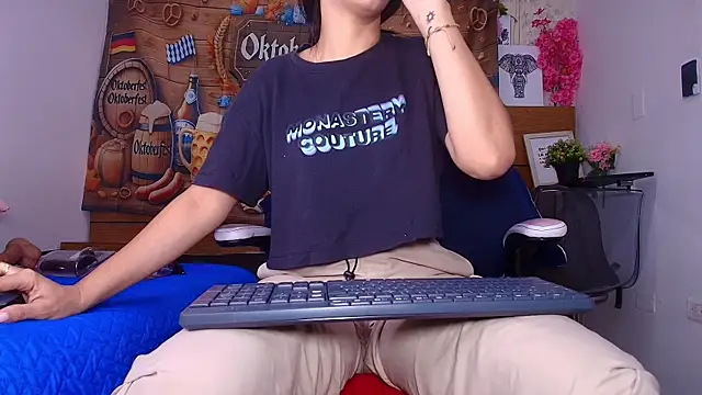 Snapshot of aisha_sh chatting on September 29, 11:59 am aisha sh online show from September 29, 11:59 am