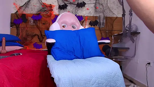 Snapshot of aisha_sh chatting on October 23, 12:00 pm aisha sh online show from October 23, 12:00 pm