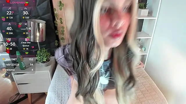 amapola hs online show from April 10, 9:54 pm