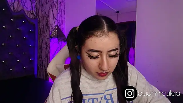 Snapshot of larissa01_ chatting on September 19, 4:55 am larissa01 online show from September 19, 4:55 am