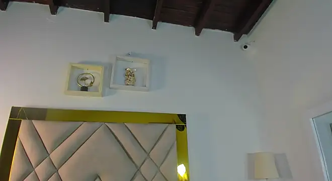 ariana-martins online show from October 17, 3:32 am