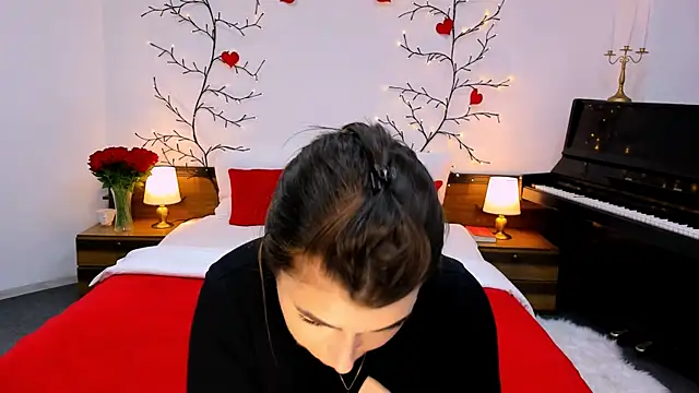  Sun Shy  online show from September 23, 9:18 am