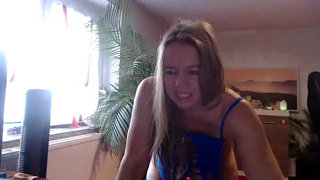 Snapshot of Supertitten95DD chatting on December 2, 9:21 am Supertitten95DD online show from December 2, 9:21 am