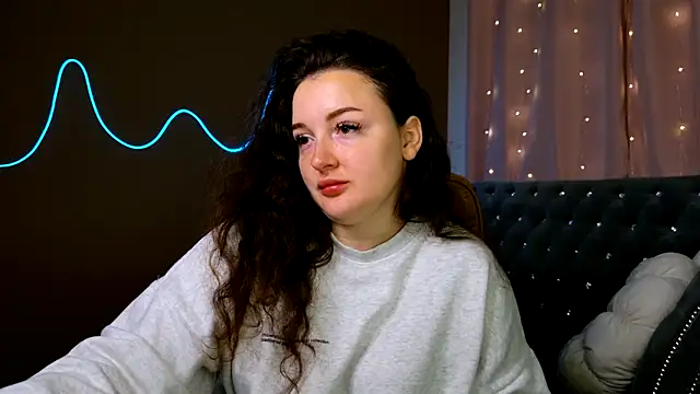 GloriNichols online show from September 26, 7:17 am