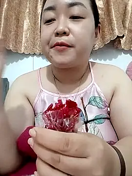 Snapshot of VyOanh2K chatting on September 17, 3:21 pm VyOanh2K online show from September 17, 3:21 pm