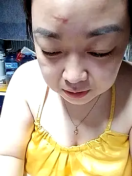 Snapshot of VyOanh2K chatting on September 27, 2:35 pm VyOanh2K online show from September 27, 2:35 pm