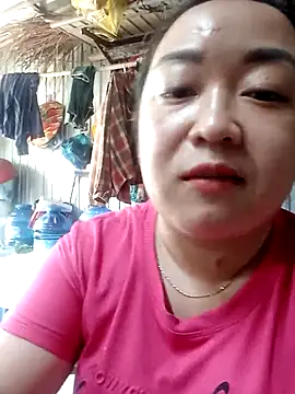 Snapshot of VyOanh2K chatting on October 2, 2:27 am VyOanh2K online show from October 2, 2:27 am