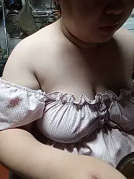 VyOanh2K online show from June 3, 4:12 pm