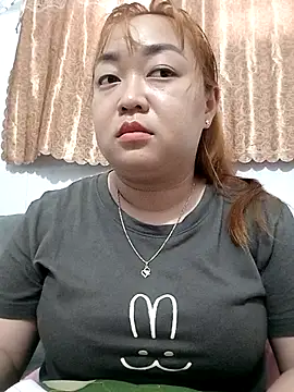 Snapshot of VyOanh2K chatting on October 29, 7:56 am VyOanh2K online show from October 29, 7:56 am