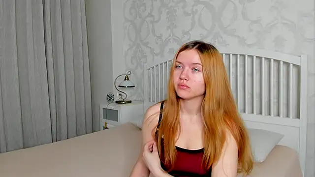 Eva  Lewis online show from June 1, 2:24 am