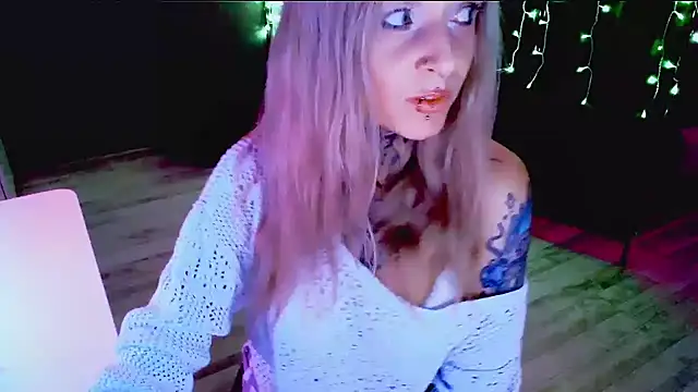 InesGold online show from September 20, 8:18 pm