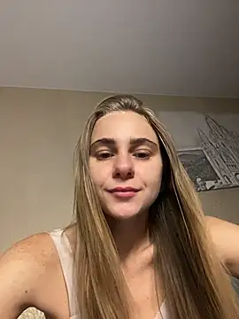 Snapshot of GraceTorrez chatting on October 24, 4:14 pm GraceTorrez online show from October 24, 4:14 pm