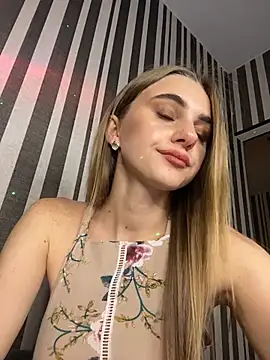 Snapshot of GraceTorrez chatting on October 6, 6:23 pm GraceTorrez online show from October 6, 6:23 pm