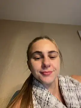 Snapshot of GraceTorrez chatting on October 17, 5:27 pm GraceTorrez online show from October 17, 5:27 pm