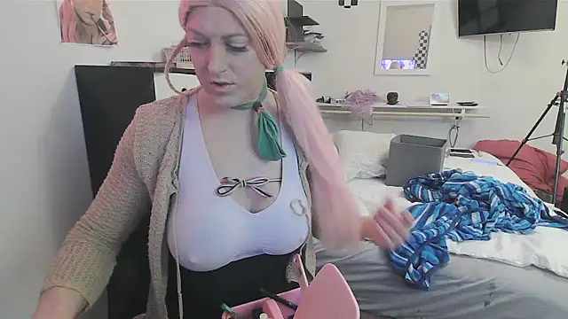 Snapshot of sissytrapdolly24 chatting on October 27, 4:46 pm sissytrapdolly24 online show from October 27, 4:46 pm