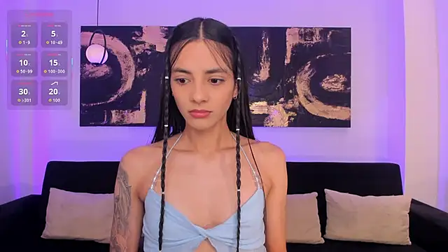 HannahJamesX online show from October 17, 8:01 pm