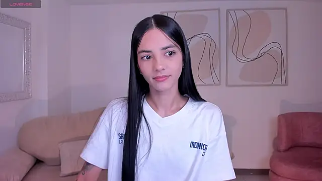 HannahJamesX online show from October 5, 4:56 pm