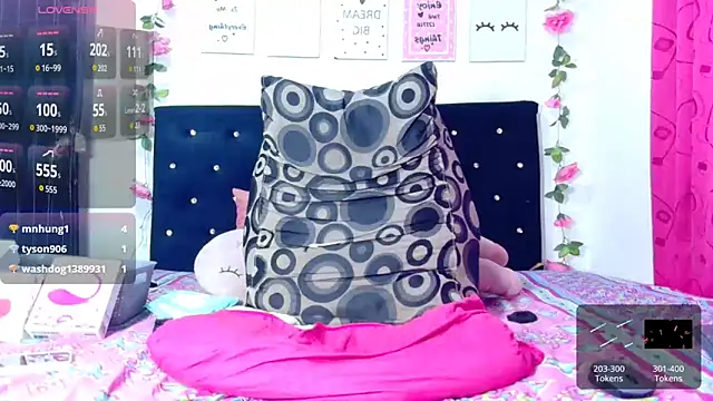 Snapshot of CiaraEbony chatting on September 20, 11:19 am CiaraEbony online show from September 20, 11:19 am