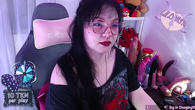 LiloMoon69 online show from January 19, 12:18 am