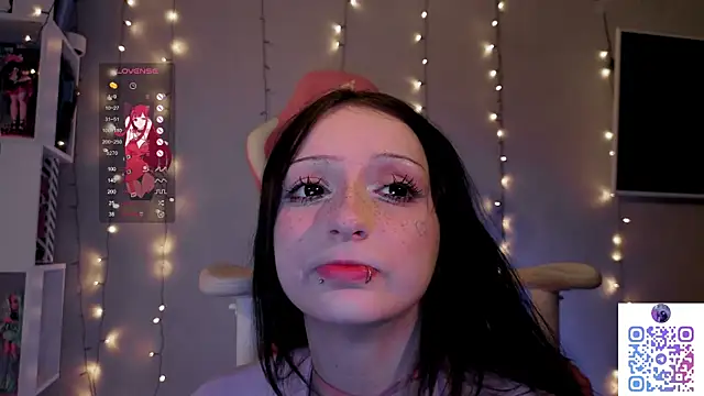 Snapshot of hikmurr chatting on October 6, 9:52 pm hikmurr online show from October 6, 9:52 pm