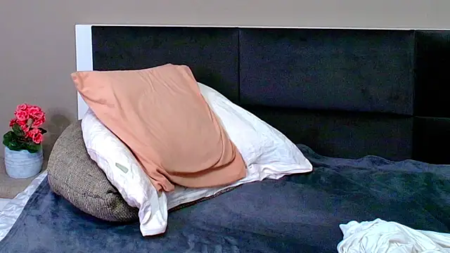 Snapshot of SweetTaya33 chatting on September 27, 5:47 am SweetTaya33 online show from September 27, 5:47 am