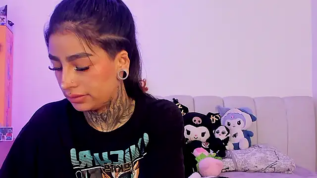 shadowcatt  online show from February 24, 8:29 pm