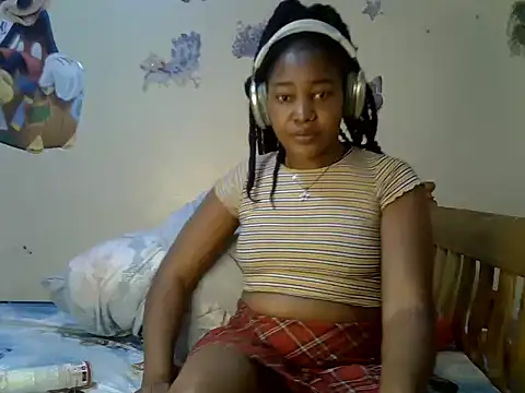 Snapshot of Pretty_tiffany chatting on September 23, 7:17 am Pretty tiffany online show from September 23, 7:17 am