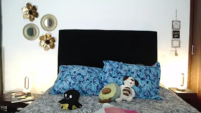 Snapshot of TatianaMonteross chatting on October 24, 2:07 am TatianaMonteross online show from October 24, 2:07 am