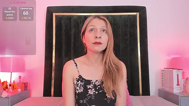 Snapshot of DanyFreydell chatting on September 16, 7:22 pm DanyFreydell online show from September 16, 7:22 pm