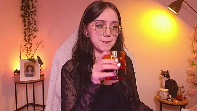 suzumi   online show from October 22, 5:01 am