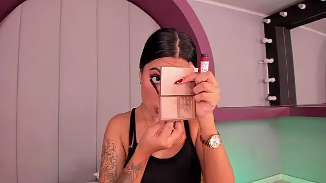 Snapshot of morganlake_ chatting on October 7, 3:44 am morganlake online show from October 7, 3:44 am