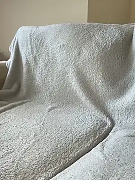 UKSYDNEYFOX online show from October 28, 1:39 pm