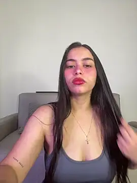 SophieRoyals online show from August 3, 4:01 pm