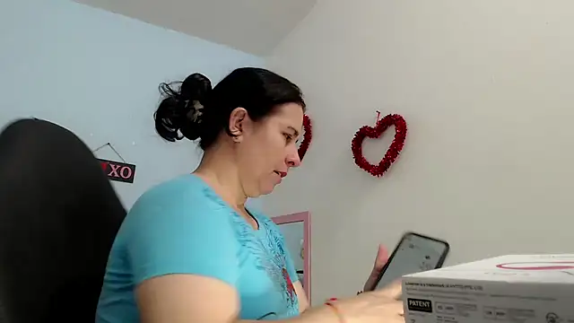 victoria jones online show from October 13, 1:58 pm