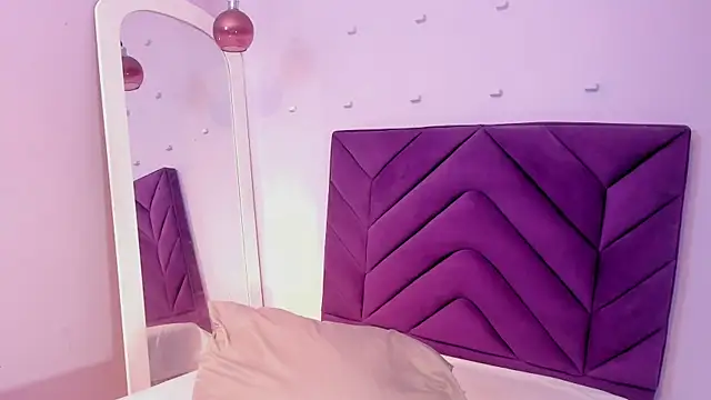 Snapshot of Isabellsmmith chatting on September 27, 8:27 pm Isabellsmmith online show from September 27, 8:27 pm