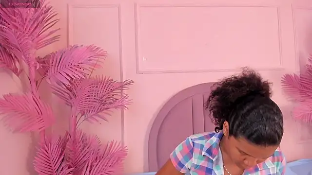 Snapshot of Isabellsmmith chatting on October 14, 7:38 pm Isabellsmmith online show from October 14, 7:38 pm