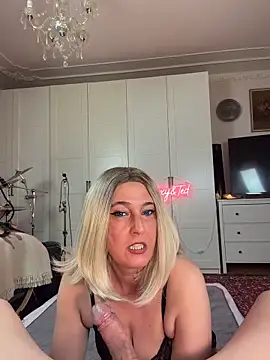 FoxyandTed online show from April 7, 1:57 pm